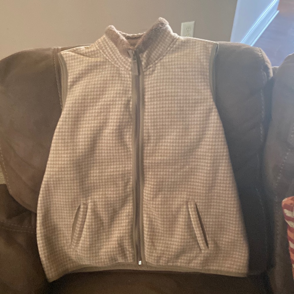 Sweater vest